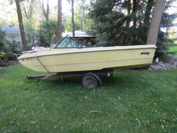 17 power boat port side