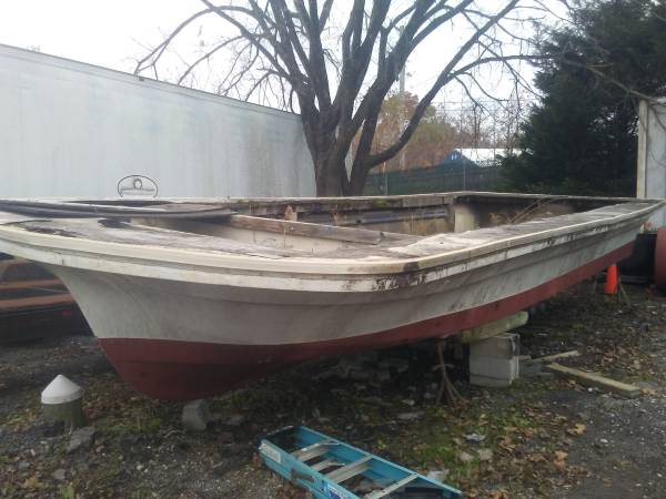 32 foot hull salvage 