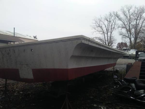 32 hull stern
