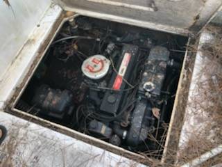 28' celebrity cruiser engine compartment