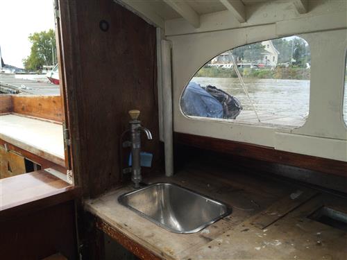 25' Wooden sloop built in Holland 1954 interior gally