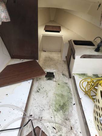 1973 Kells 22ft Sailboat interior
