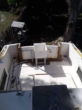1973 26 Ft Searay Pacemaker rear