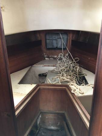 26' Grampian Sailboat vee birth