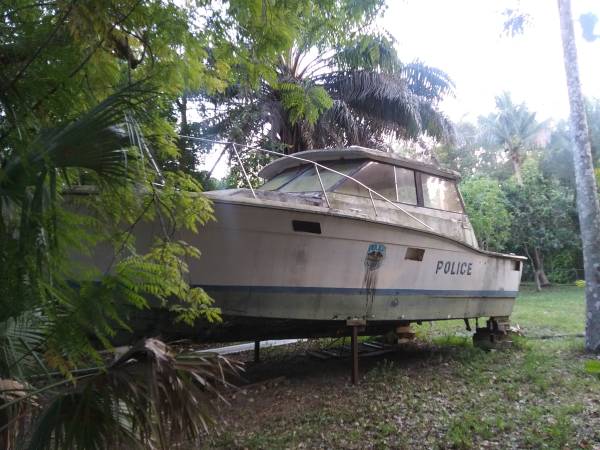 38 foot Trojan boat