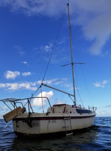Macgregor Venture 25. Built in 1977  Stern