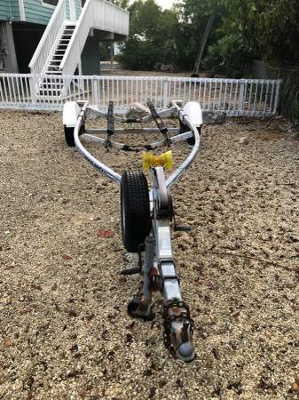17 ft boat trailer from front