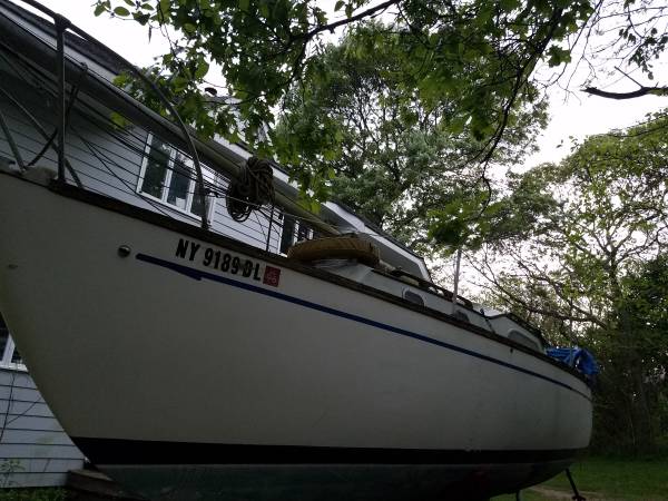 25 foot sailboat