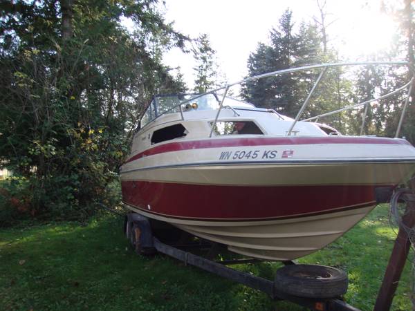 27 foot BeechCraft Starbird bow
