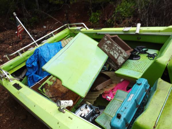 17' Bayliner admiralty 1971 Stern