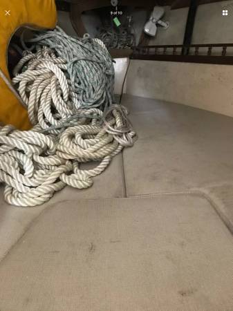 28ft Catalina Sailboat Vee Birth