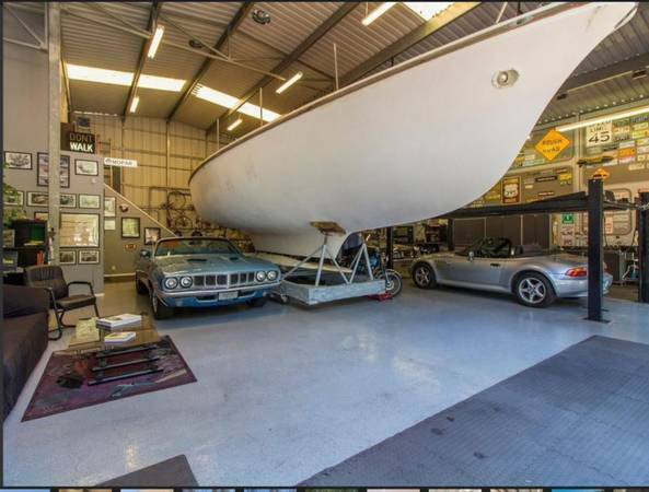 1974 Yorktown 39' sailboat