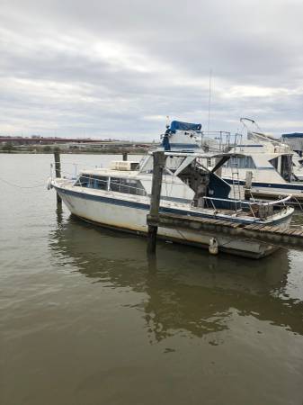 32 Marionette aluminium Yacht with flybridge