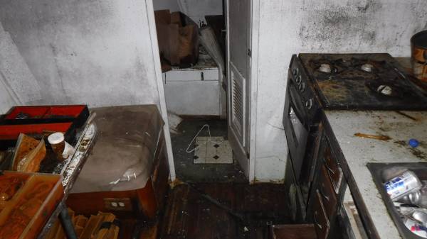 Chris Craft 42 Interior