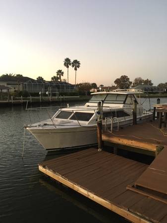 30 Trojan Cabin Cruiser Port side