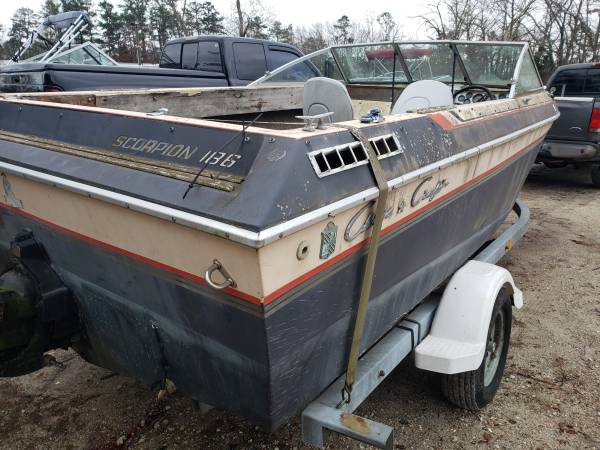 1984 Chris Craft Scorpion 186 stern view