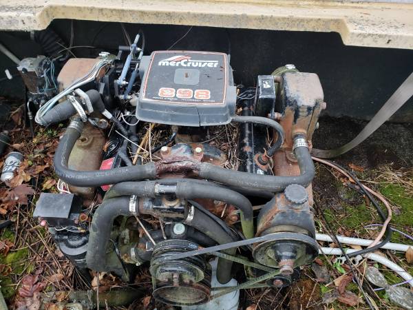 1984 Chris Craft Scorpion 186 engine